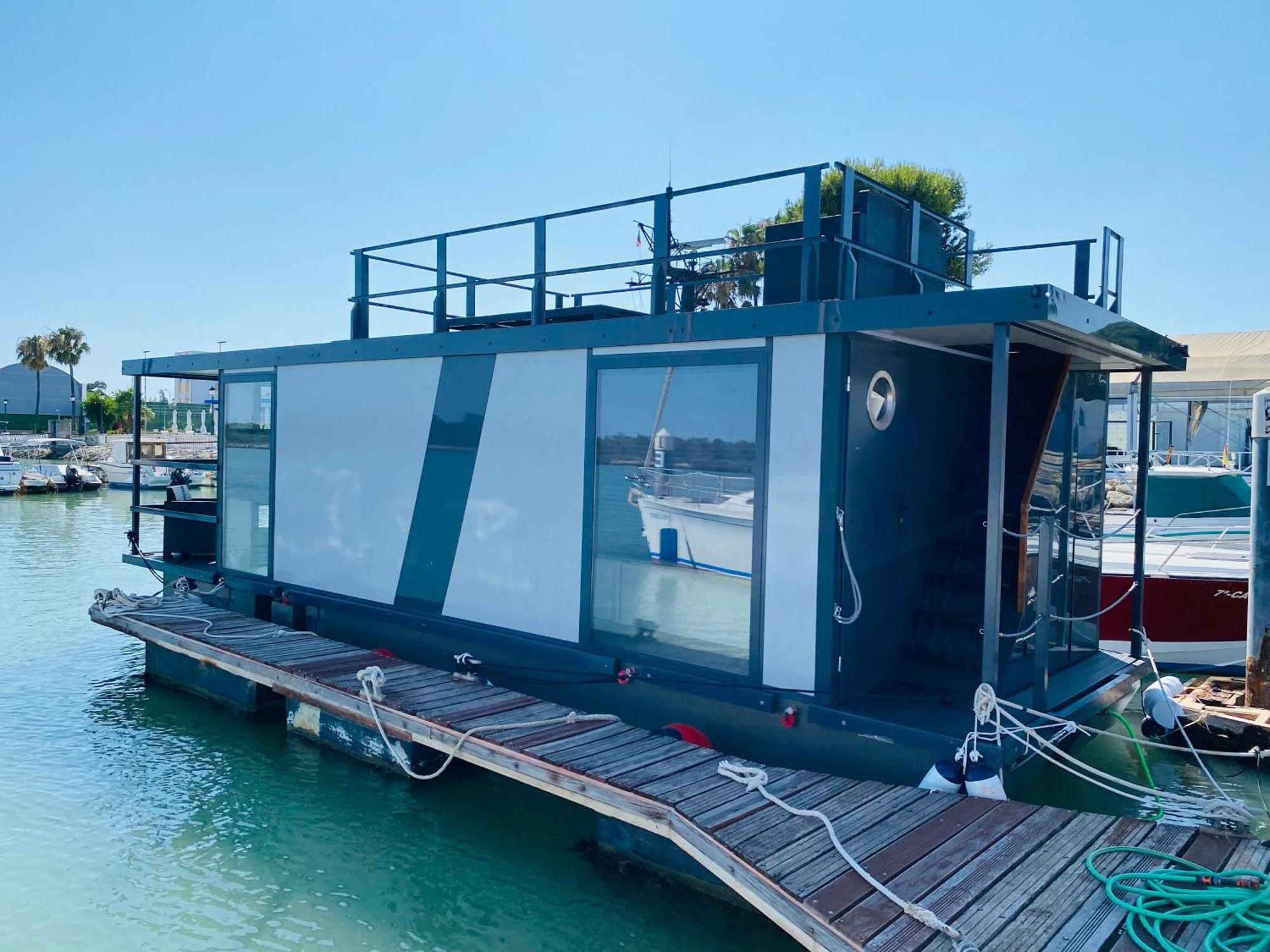 Houseboat Cadiz El Puerto - Casa Flotante Botel